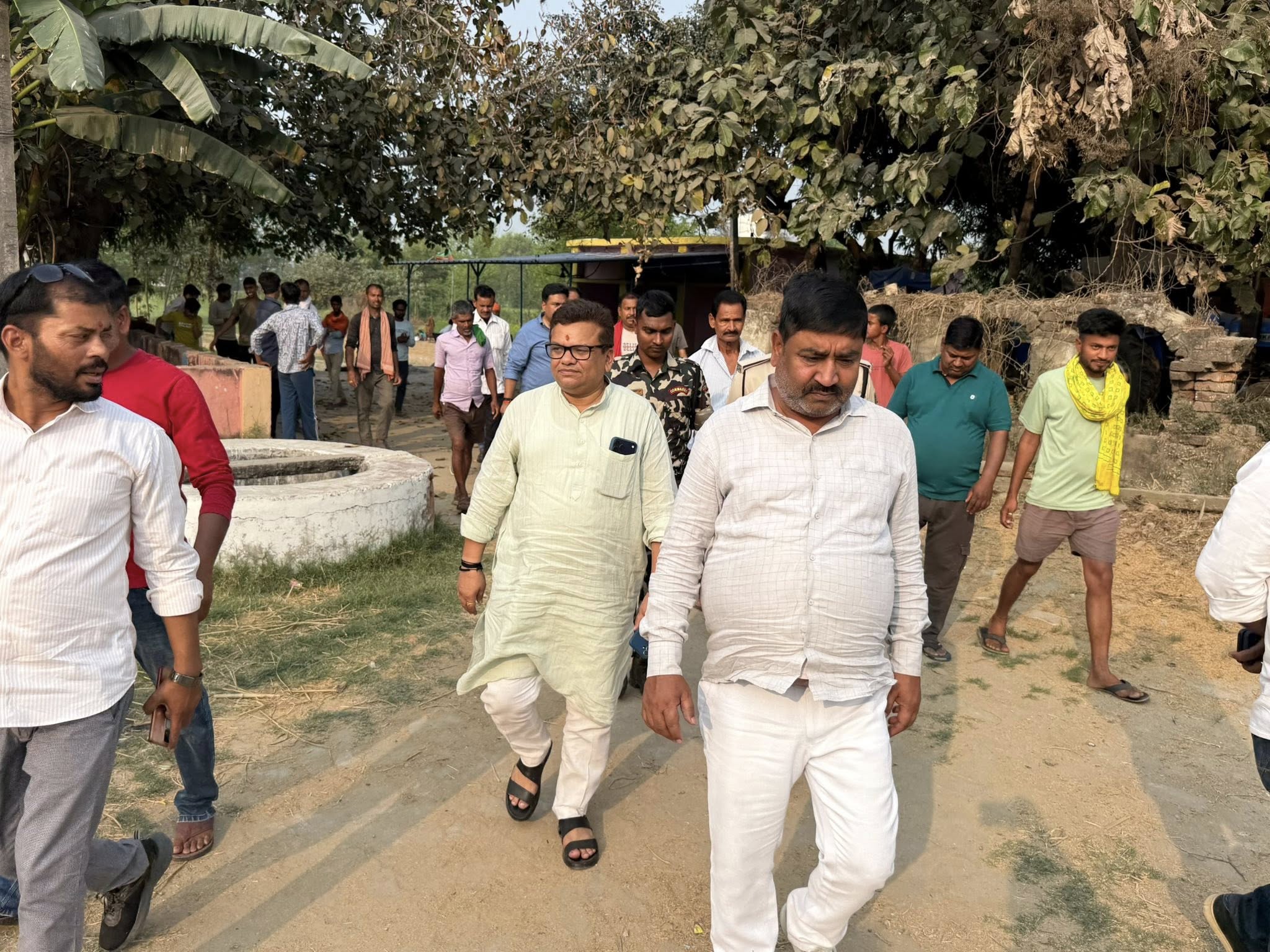 विनय सिंह जी के यहां आयोजित शुभ विवाह समारोह में सम्मिलित