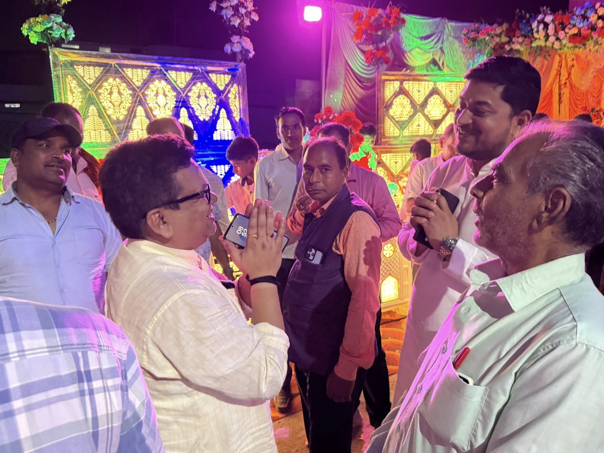 जयराम केशरी जी के यहाँ आयोजित शुभ विवाह समारोह में सम्मिलित हुआ