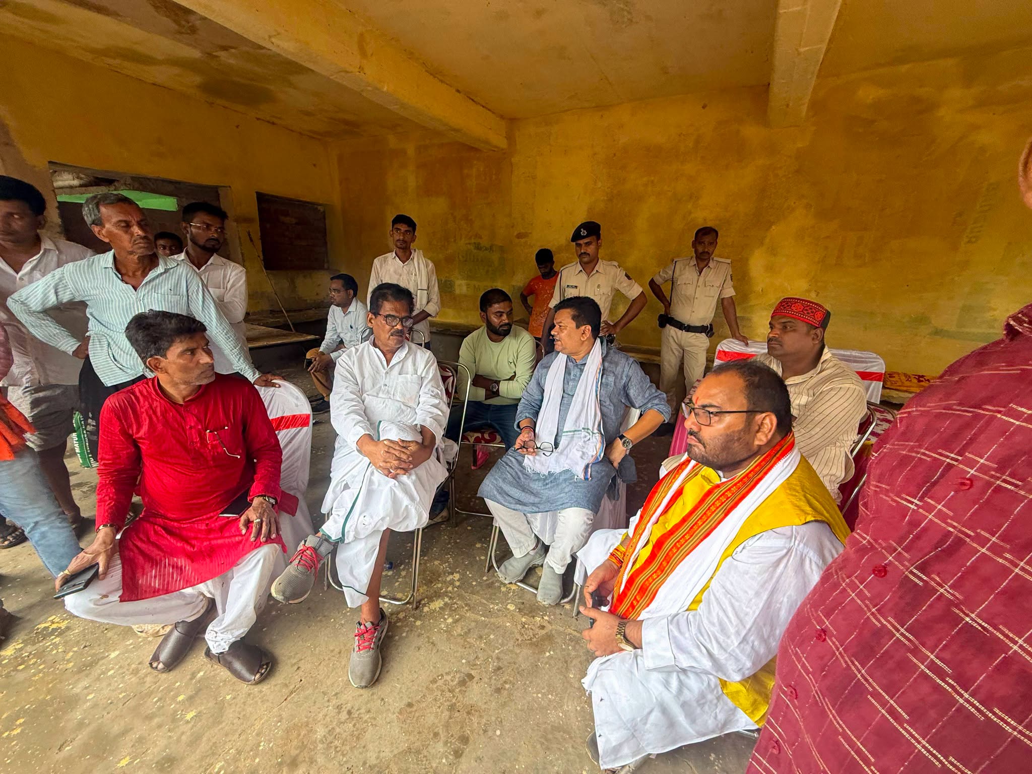 माननीय मुख्यमंत्री श्री Samrat Choudhary  जी का औरंगाबाद के बालिगांव बाजार में आगमन प्रस्तावित है। उनके स्वागत एवं प्रस्तावित जनसभा की तैयारियों के क्रम में आज सभा स्थल का निरीक्षण कर व्यवस्थाओं का जायजा लिया