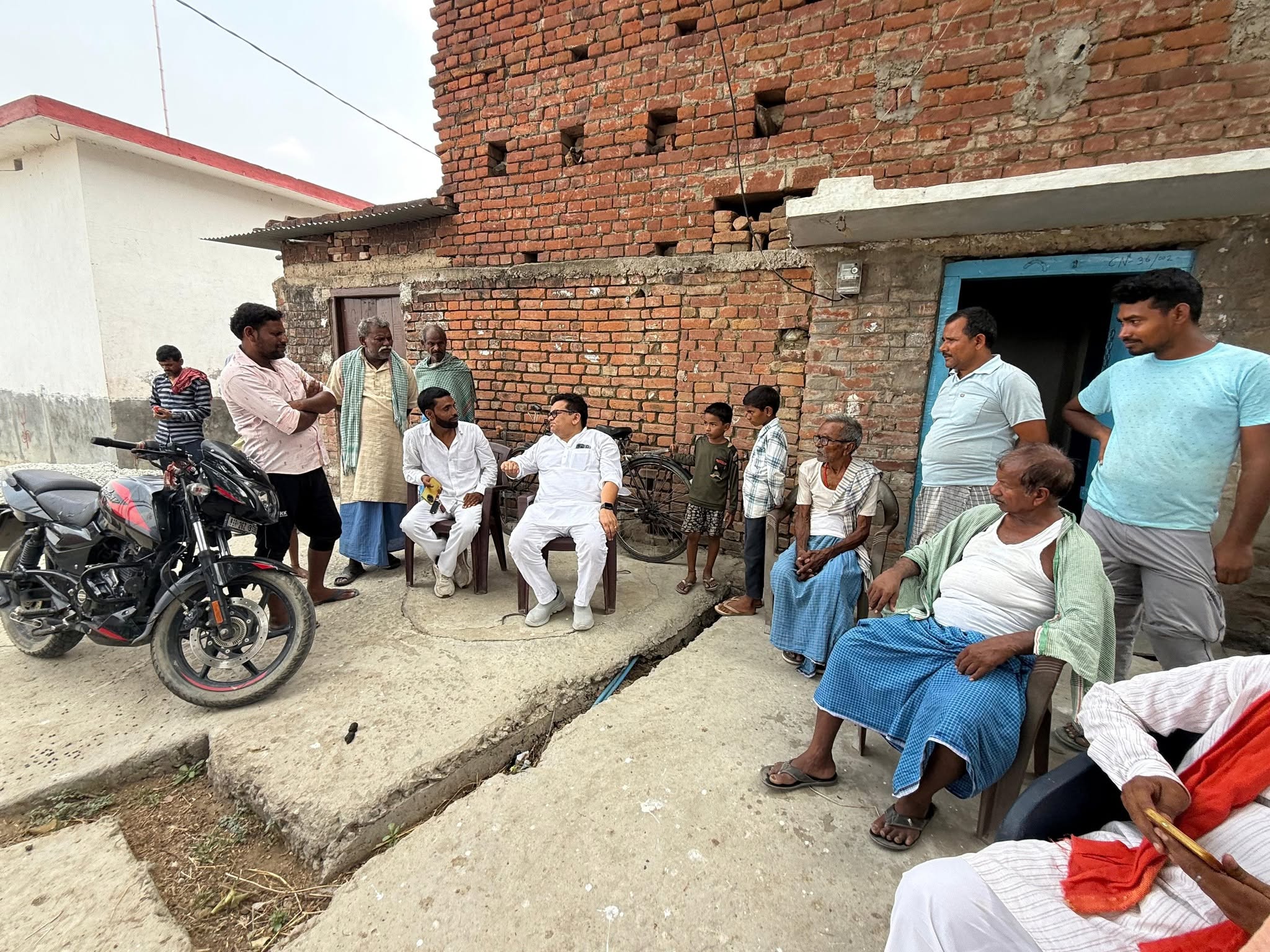 ग्राम सुरिठ बिगहा में माननीय प्रधानमंत्री श्री नरेंद्र मोदी जी के नेतृत्व में सेवा, सुशासन एवं राष्ट्र निर्माण के 12 स्वर्णिम वर्षों की उपलब्धियों को जन-जन तक पहुंचाने का सौभाग्य प्राप्त हुआ।