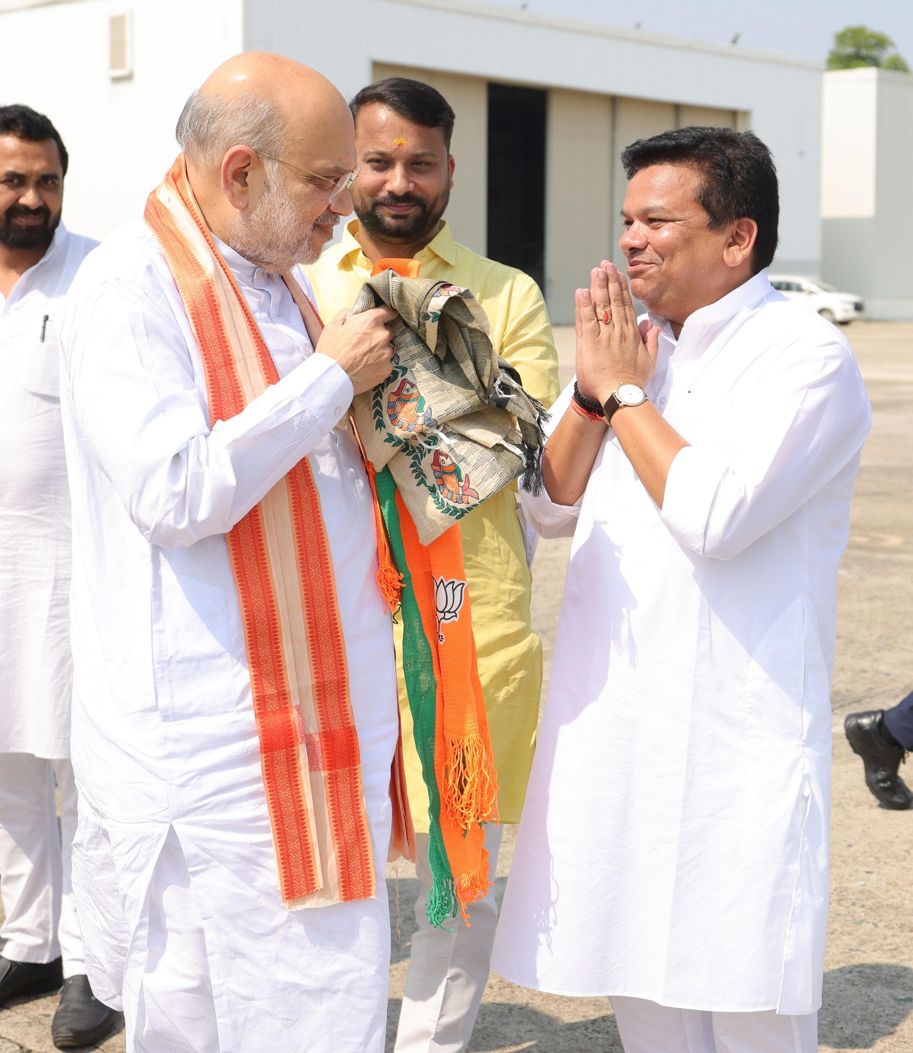 पटना हवाई अड्डे पर असंख्य कार्यकर्ताओं के प्रेरणास्रोत, देश के यशस्वी गृह एवं सहकारिता मंत्री आदरणीय श्री Amit Shah  जी के आगमन
