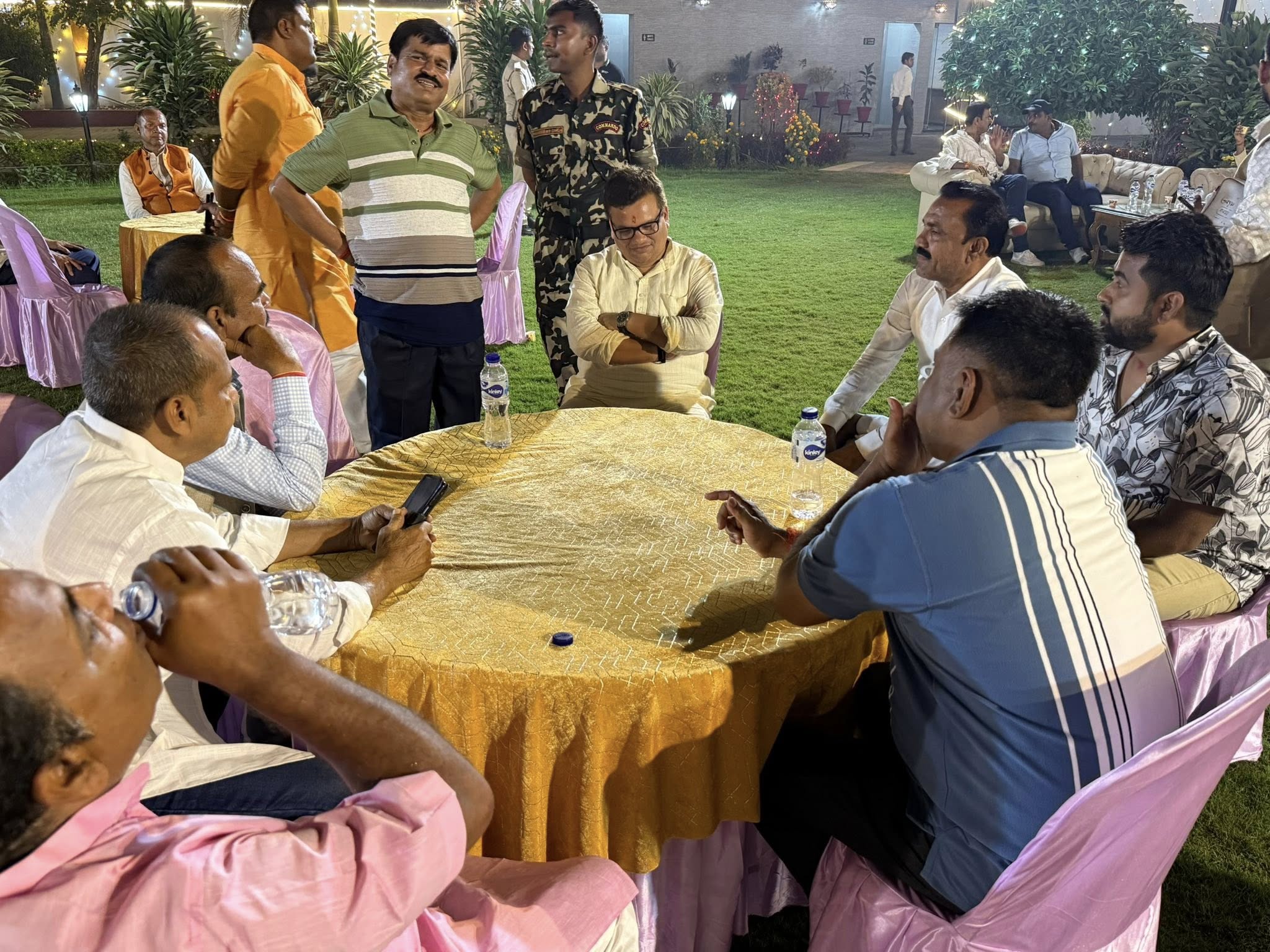 सुभाष चन्द्र त्रिवेदी जी के यहाँ आयोजित शुभ विवाह समारोह में सम्मिलित हुआ