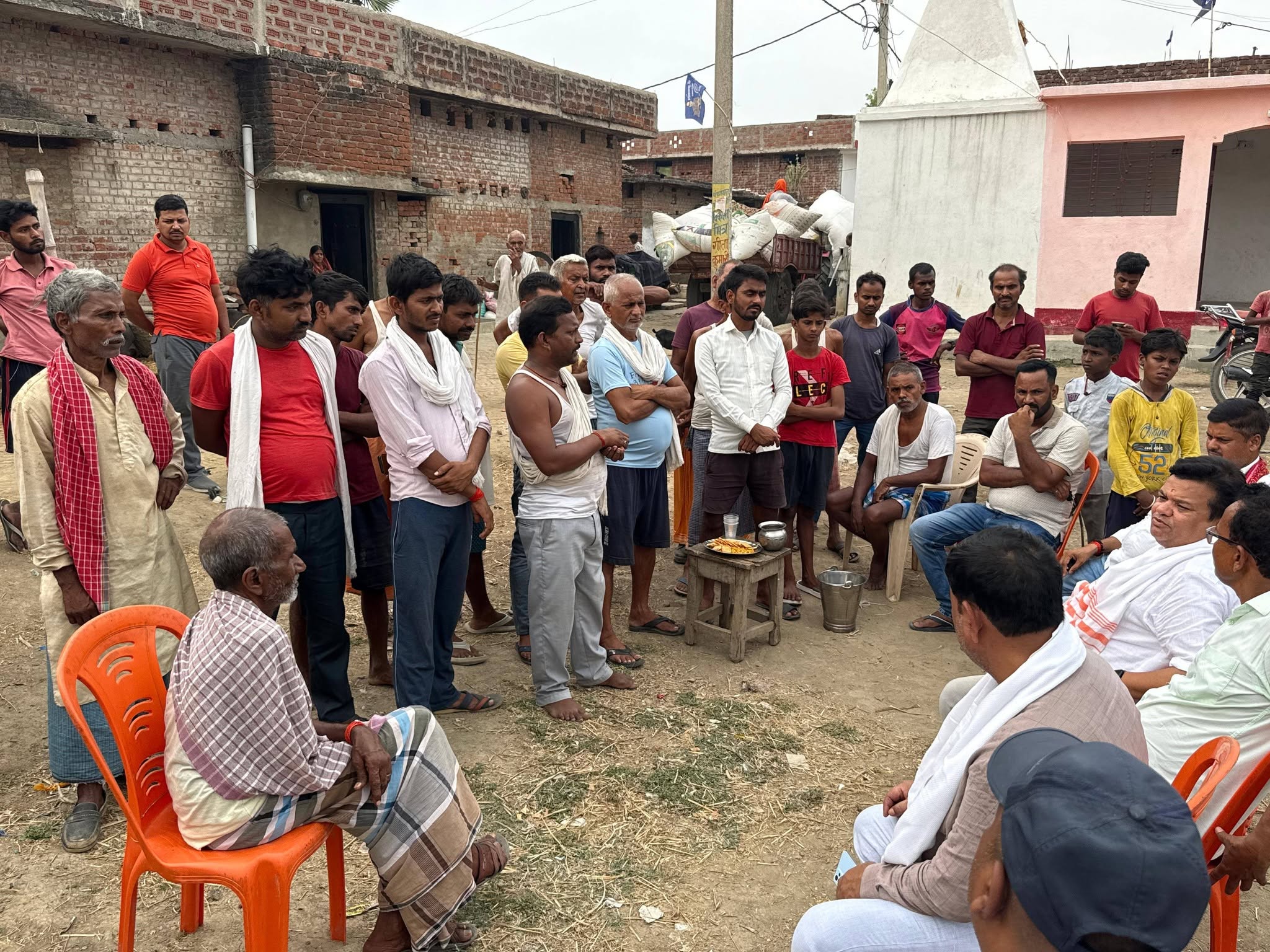 ग्राम दिल मोहम्मदगंज में सम्मानित ग्रामवासियों से आत्मीय संवाद हुआ।