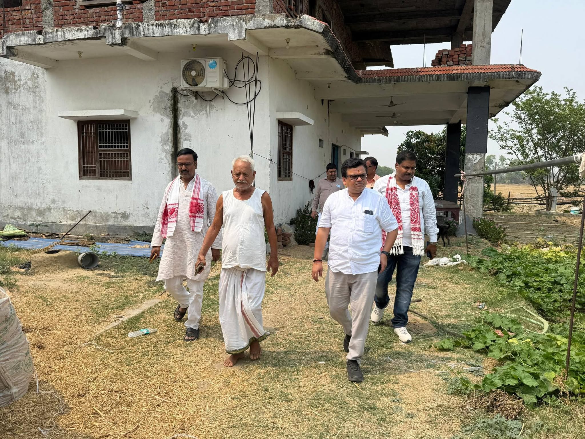 ग्राम देवरिया कलां, औरंगाबाद निवासी श्री उमेश सिंह (शिक्षक) जी के छोटे भाई एवं श्री रंजीत सिंह जी के पूज्य चाचाजी स्व० बिंदेश्वरी सिंह जी के असामयिक निधन का दुःखद समाचार प्राप्त हुआ।