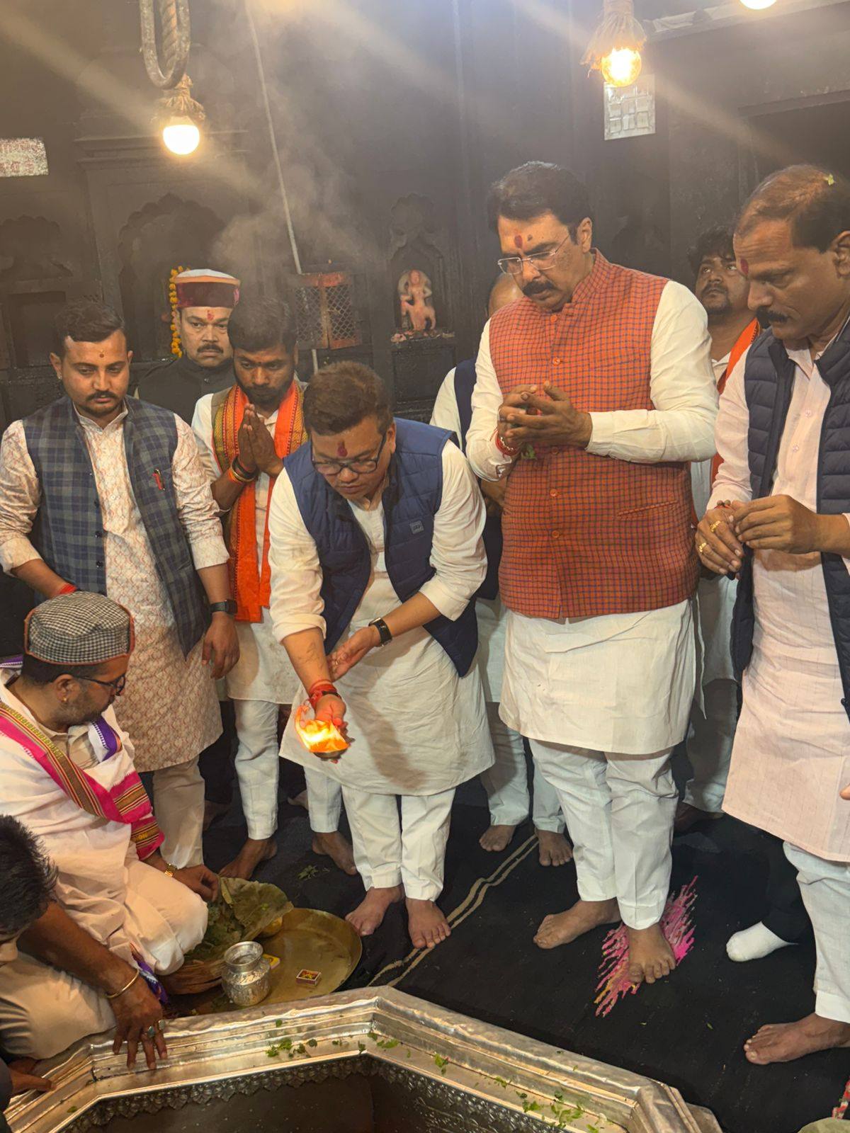 विष्णुपद मंदिर, गयाजी में श्रीहरि की पूजा-अर्चना