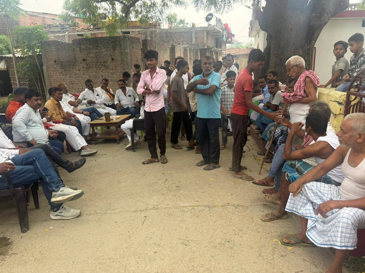 ग्राम चैन  बिगहा में माननीय प्रधानमंत्री श्री नरेंद्र मोदी जी के नेतृत्व में सेवा, सुशासन एवं राष्ट्र निर्माण के 12 स्वर्णिम वर्षों की उपलब्धियों को जन-जन तक पहुंचाने का सौभाग्य प्राप्त हुआ।