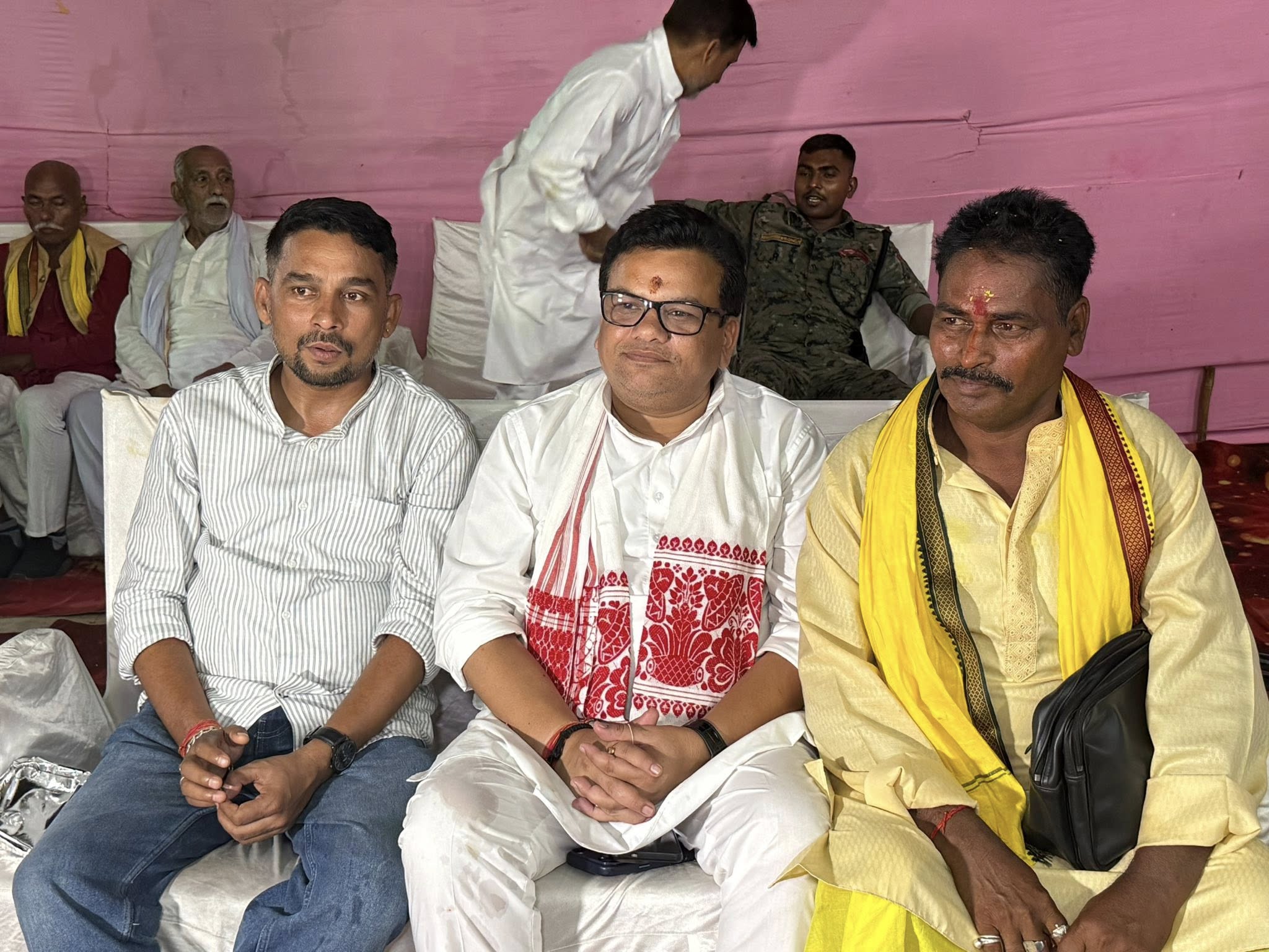 ग्राम - भरथौली, औरंगाबाद निवासी श्री मधु सिंह जी के सुपुत्री के वैवाहिक समारोह में सम्मिलित