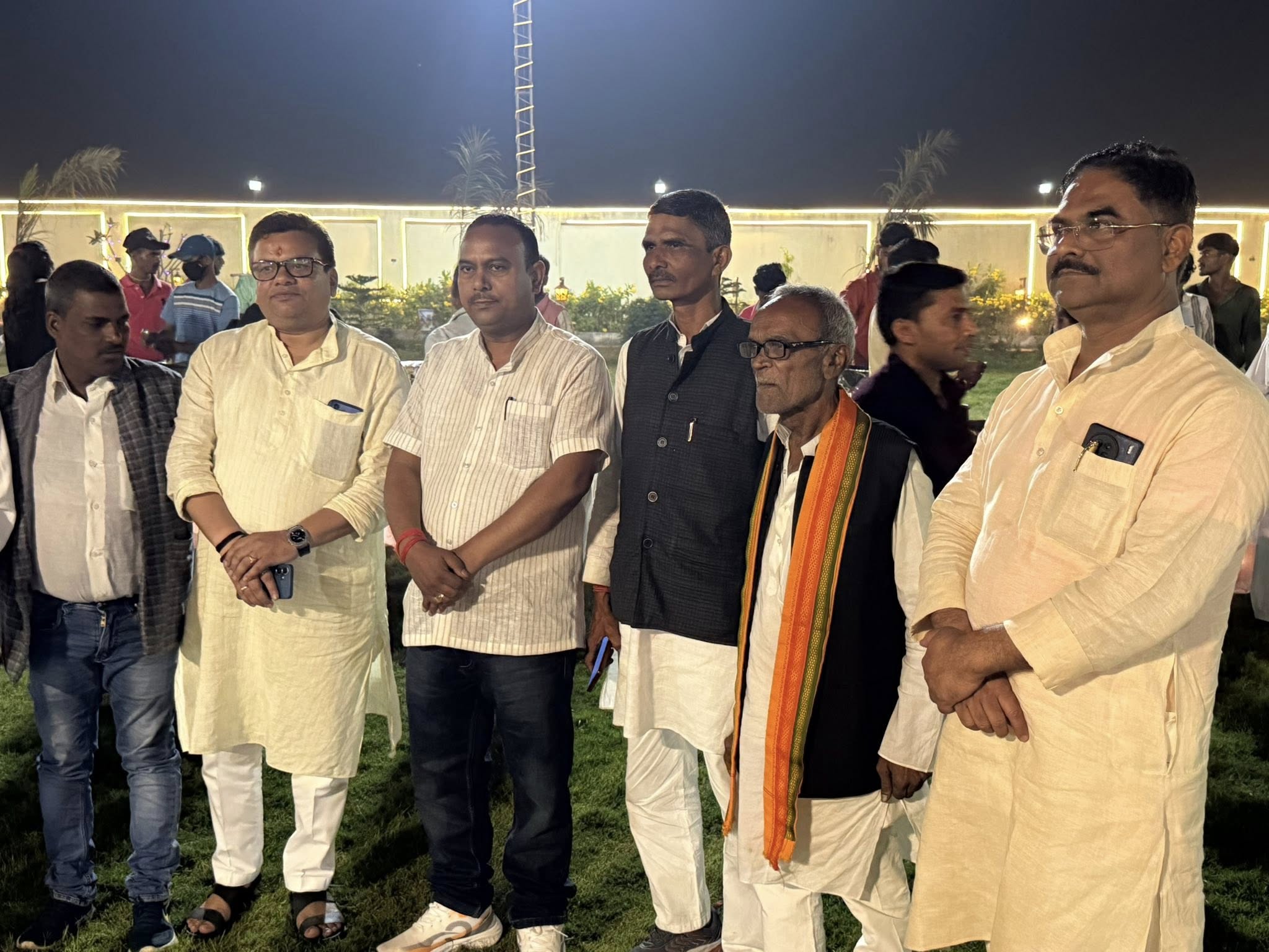 टुन्ना गुप्ता जी एवं औरंगाबाद नगर परिषद अध्यक्ष उदय कुमार गुप्ता जी के यहाँ आयोजित शुभ विवाह समारोह में सम्मिलित