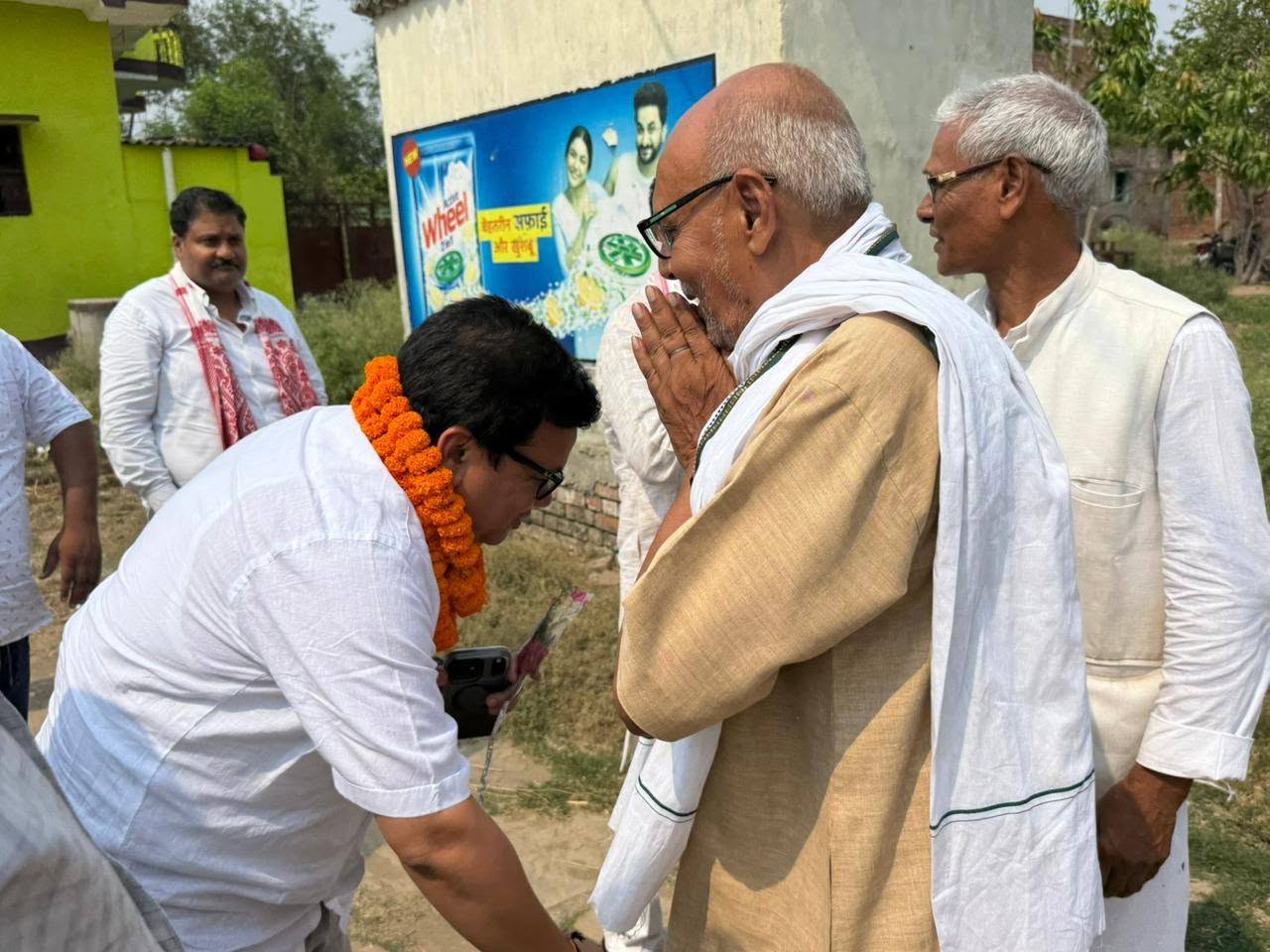 ग्राम बगईया में सम्मानित ग्रामवासियों से आत्मीय संवाद हुआ।