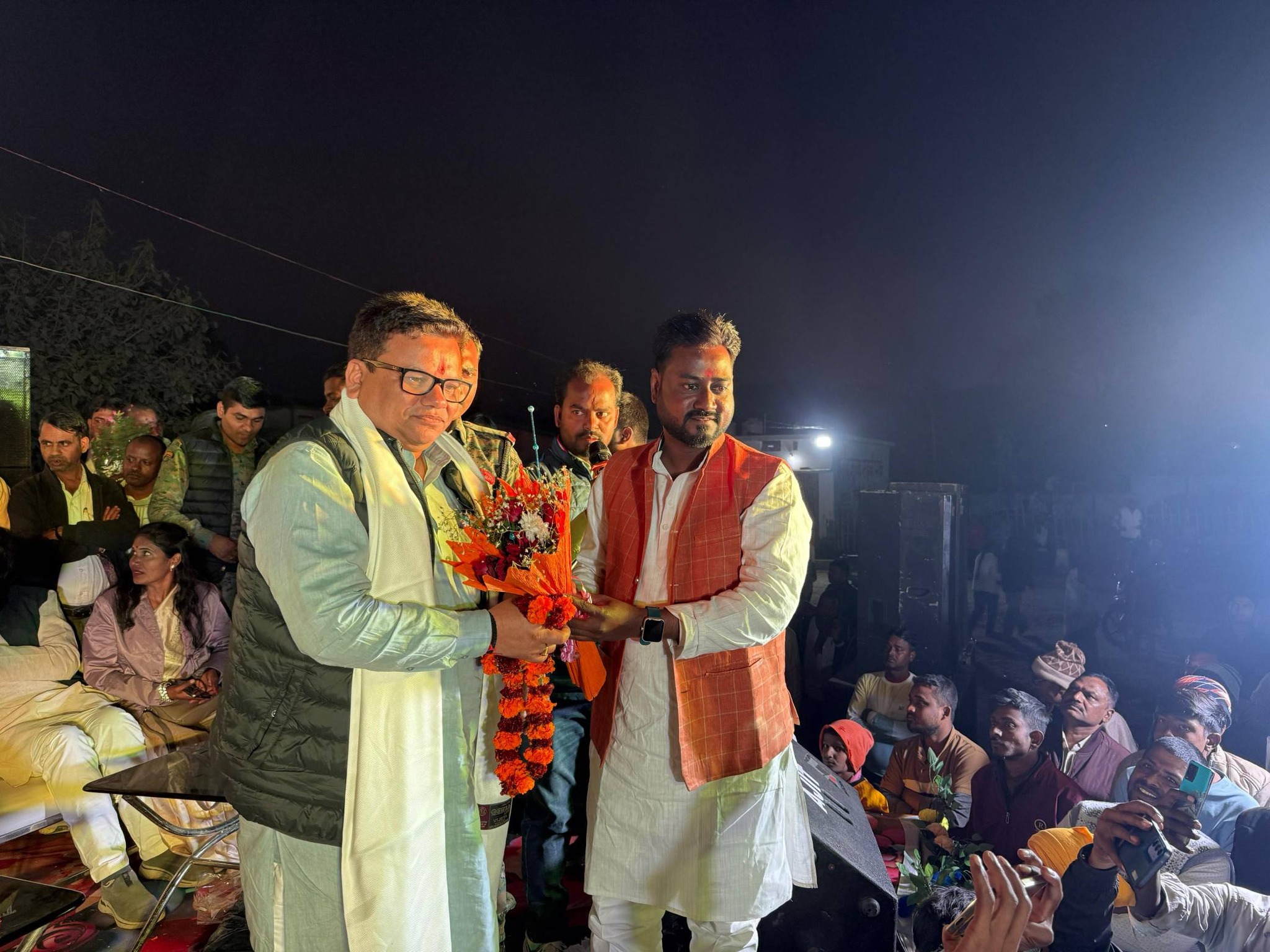 निषाद प्रतिभा सम्मान समारोह में एशियन चैंपियन का अभिनंदन