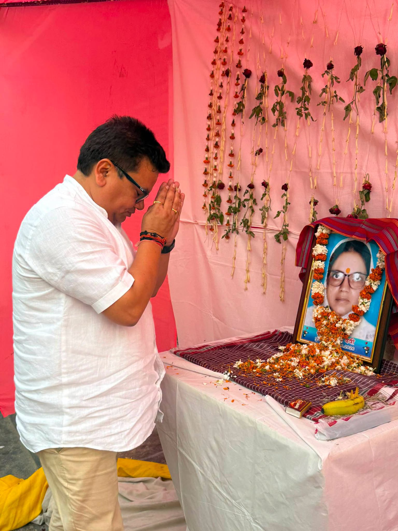 आज औरंगाबाद विधानसभा क्षेत्र अंतर्गत शाहपुर वार्ड में श्री विन्ध्याचल नारायण सिंह जी की पूज्य माता, स्वर्गीय देवन्ती देवी जी के ब्रह्मभोज कार्यक्रम में सम्मिलित होकर उन्हें भावभीनी श्रद्धांजलि अर्पित की।