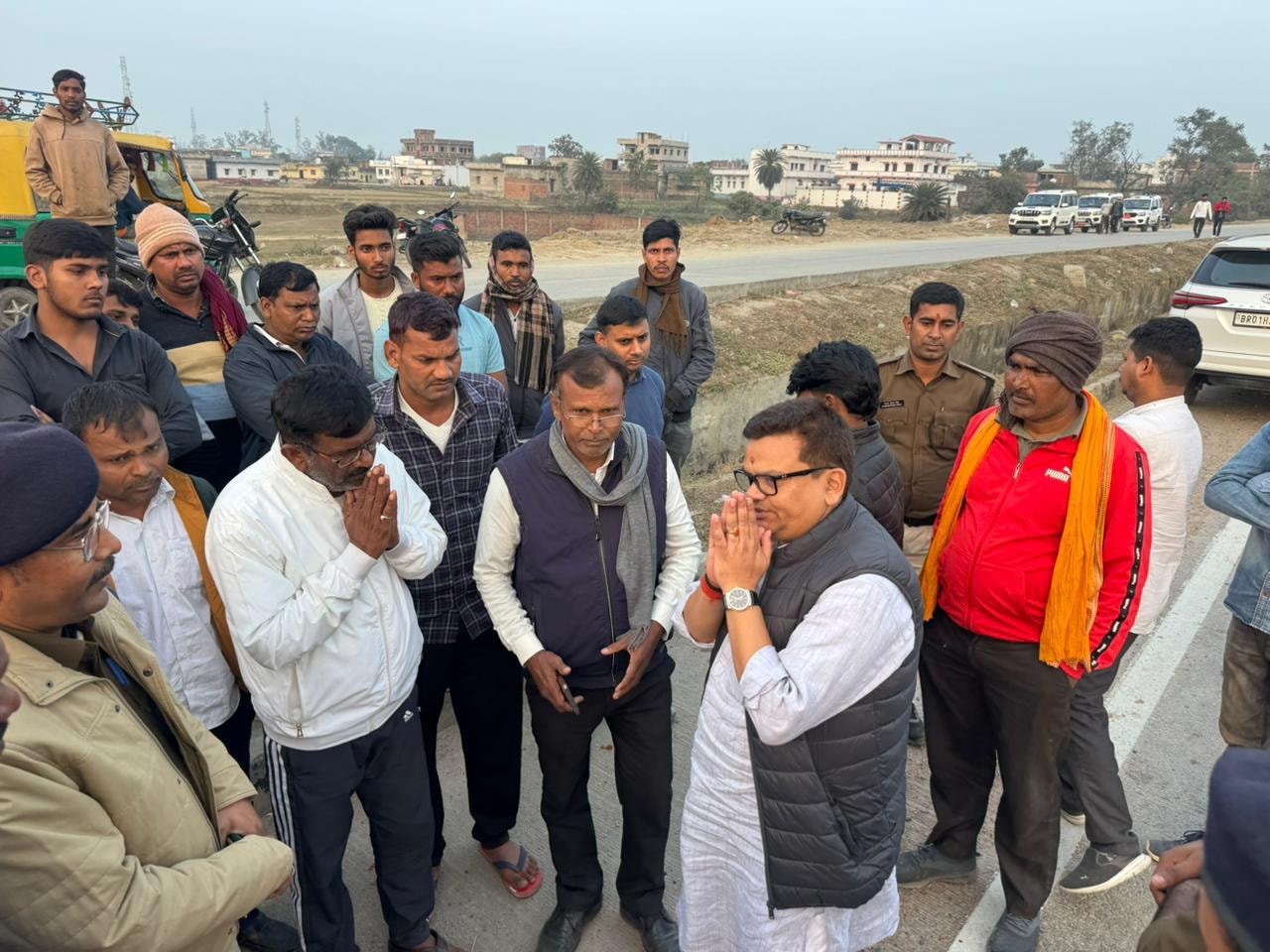 पीपरडीह मोड़ पर सड़क सुरक्षा को लेकर स्थल निरीक्षण