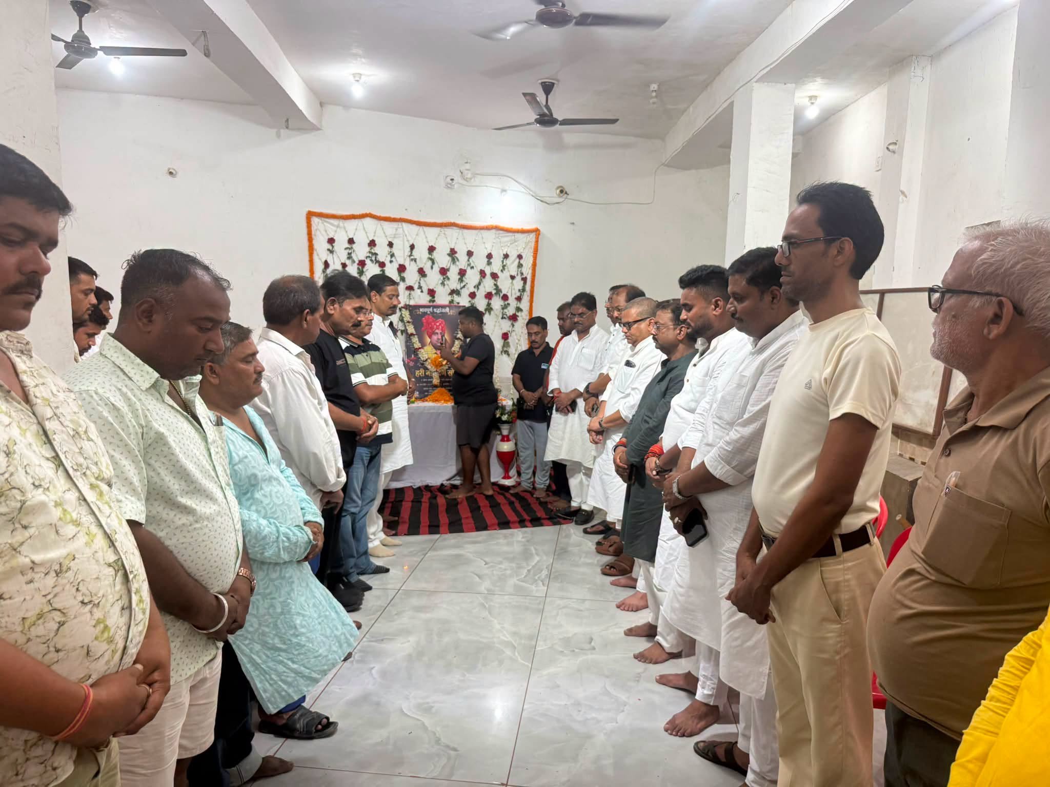 औरंगाबाद के प्रतिष्ठित व्यवसायी एवं श्री संकट मोचन मानस मंदिर ट्रस्ट के अध्यक्ष श्री हरिनारायण प्रसाद सोनी जी के सड़क दुर्घटना में  सामयिक निधन की श्रद्धांजलि