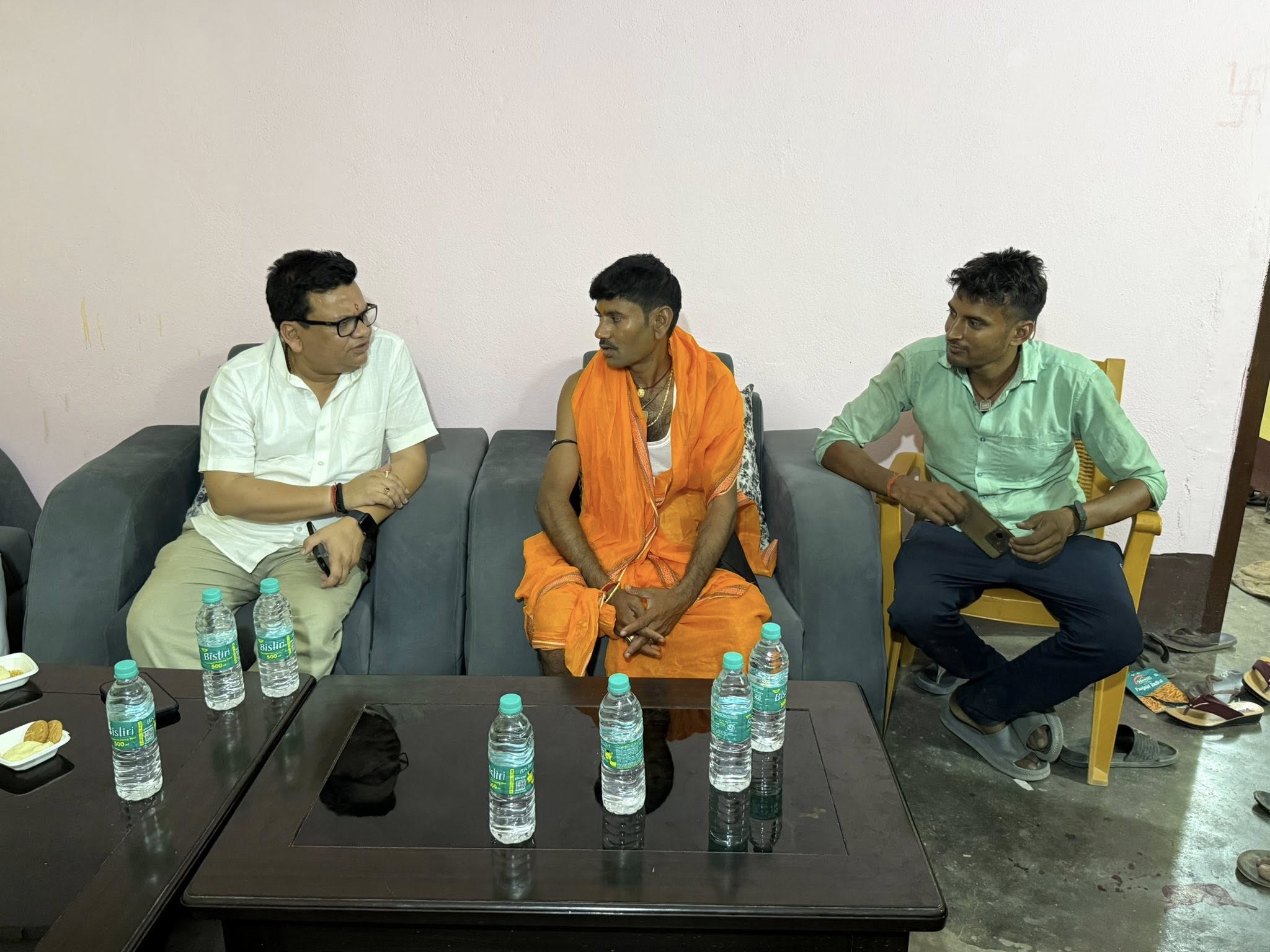 ग्राम- गोविन्दचक, औरंगाबाद निवासी एवं ग्राम पंचायत- कर्मा भगवान के सम्मानित सरपंच श्रीमती रीना देवी जी एवं श्री बैजनाथ साव जी (श्री रमेश साव जी) के यहाँ वैवाहिक समारोह की शुभकामनाएं