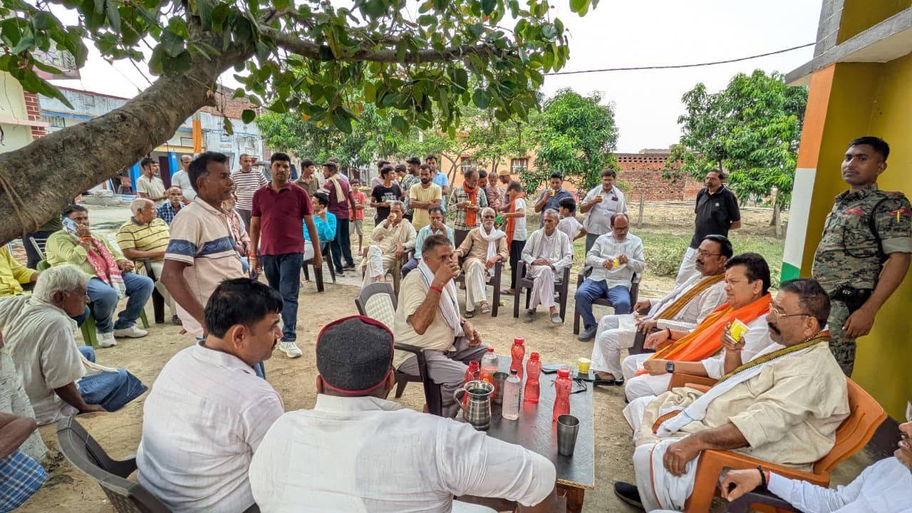 ग्राम पंचायत परसडीह के ग्राम मिर्जापुर में सम्मानित ग्रामवासियों से आत्मीय संवाद हुआ।