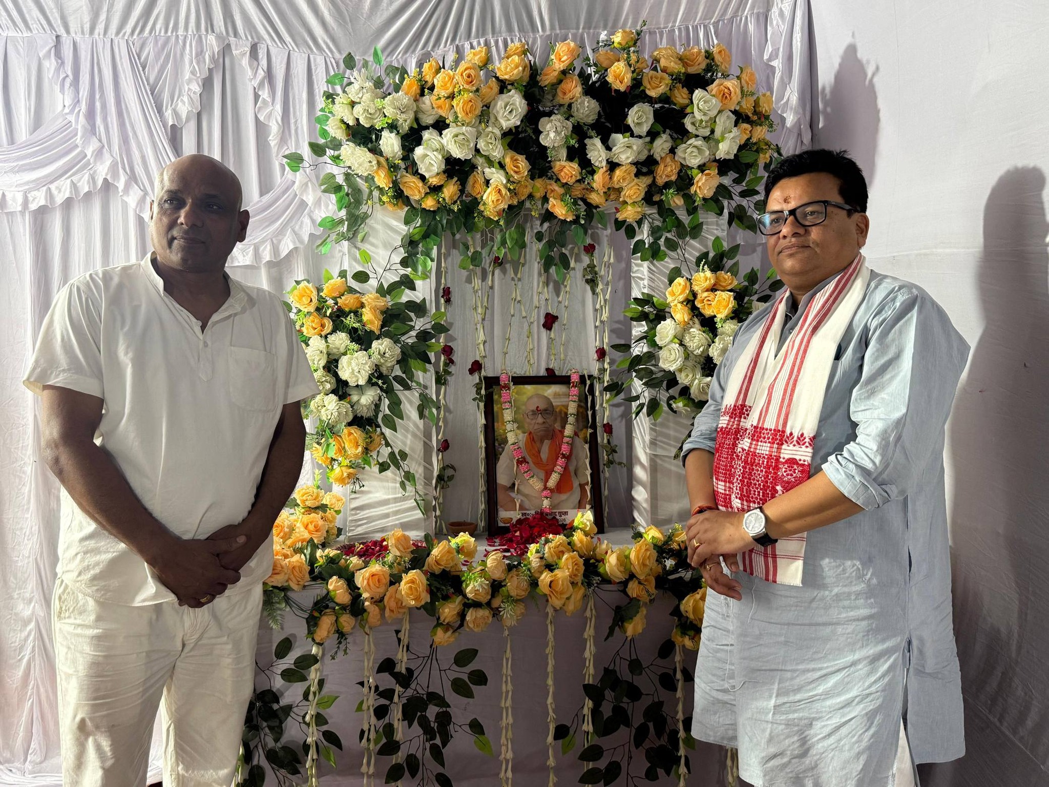 शाहपुर में सुनील कुमार गुप्ता जी के यहां आयोजित ब्रह्मभोज कार्यक्रम में शामिल