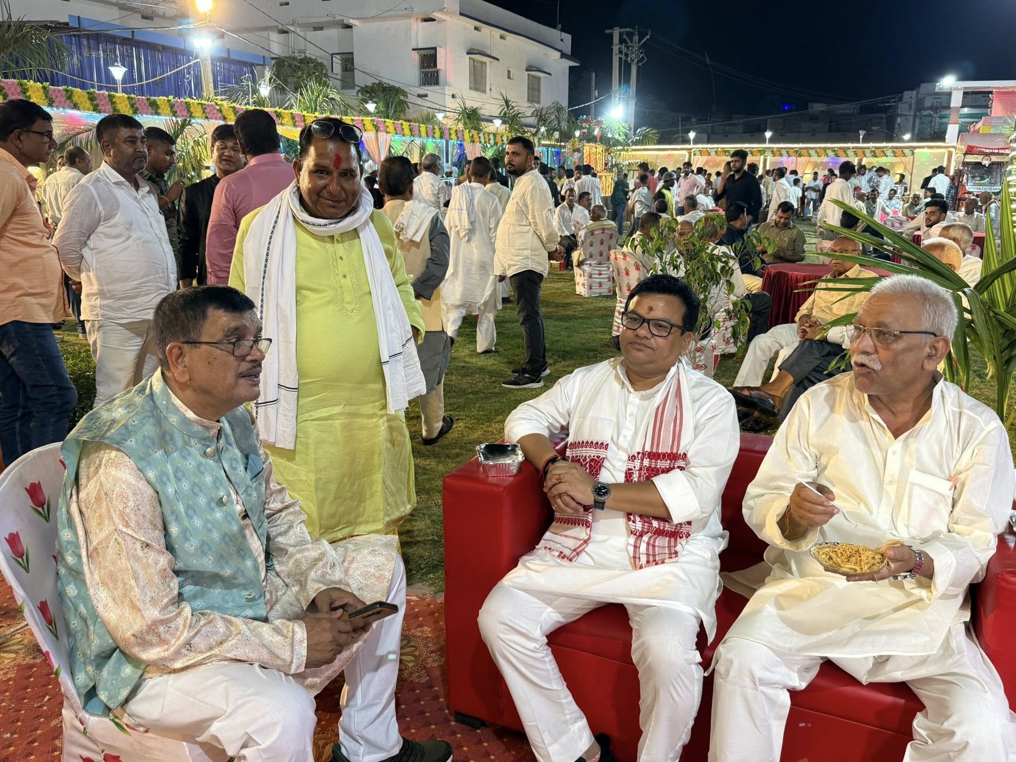 ग्राम - जोकहरी, औरंगाबाद निवासी श्री देवेन्द्र कुमार सिंह जी के यहां वैवाहिक समारोह में सम्मिलित