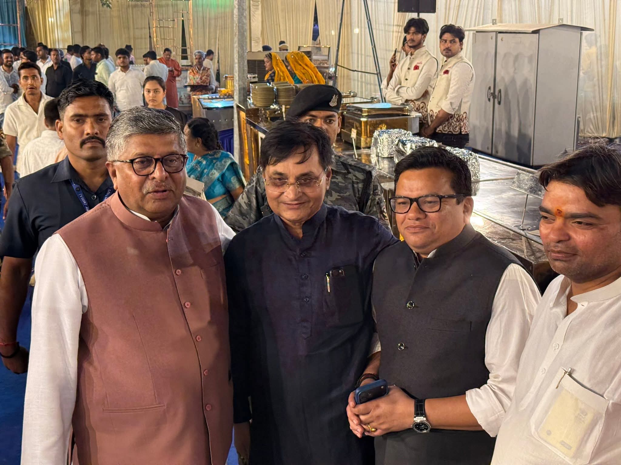 बिहार विधान परिषद सदस्य श्री अनिल शर्मा जी के पौत्र चि० प्रत्यय के प्रथम जन्मोत्सव में सहभागिता