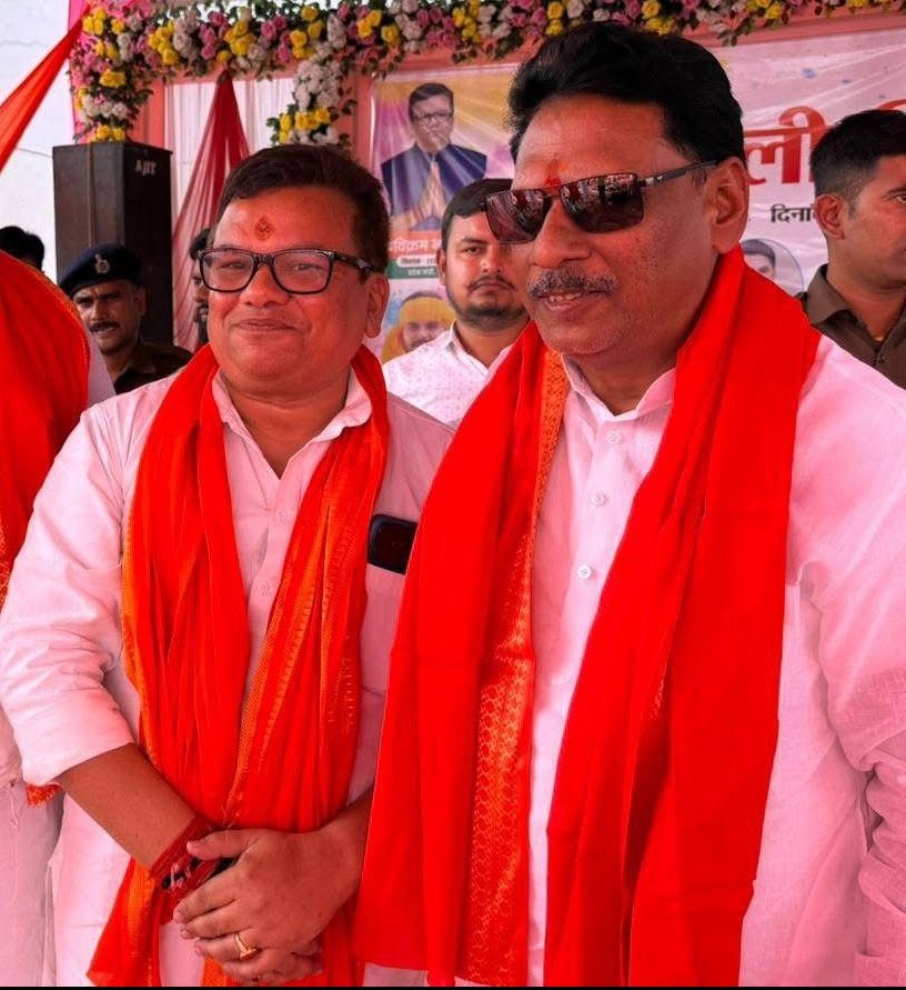बिहार विधान परिषद के माननीय सदस्य, लोकप्रिय नेता एवं आदरणीय बड़े भाई दिलीप कुमार सिंह जी को जन्मदिन की हार्दिक बधाई एवं शुभकामनाएँ।