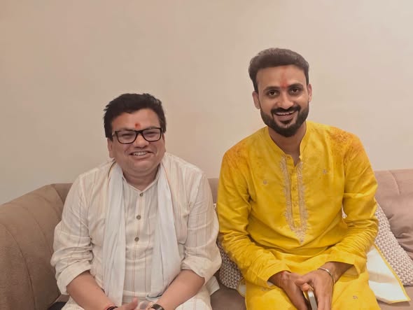 भारतीय क्रिकेटर  छोटे भाई श्री आकाश दीप जी के हल्दी समारोह में सम्मिलित होकर उन्हें हार्दिक बधाई एवं शुभकामनाएं दीं। उनके उज्ज्वल, सुखद एवं मंगलमय वैवाहिक जीवन की कामना करता हूँ। 💐🙏🏏