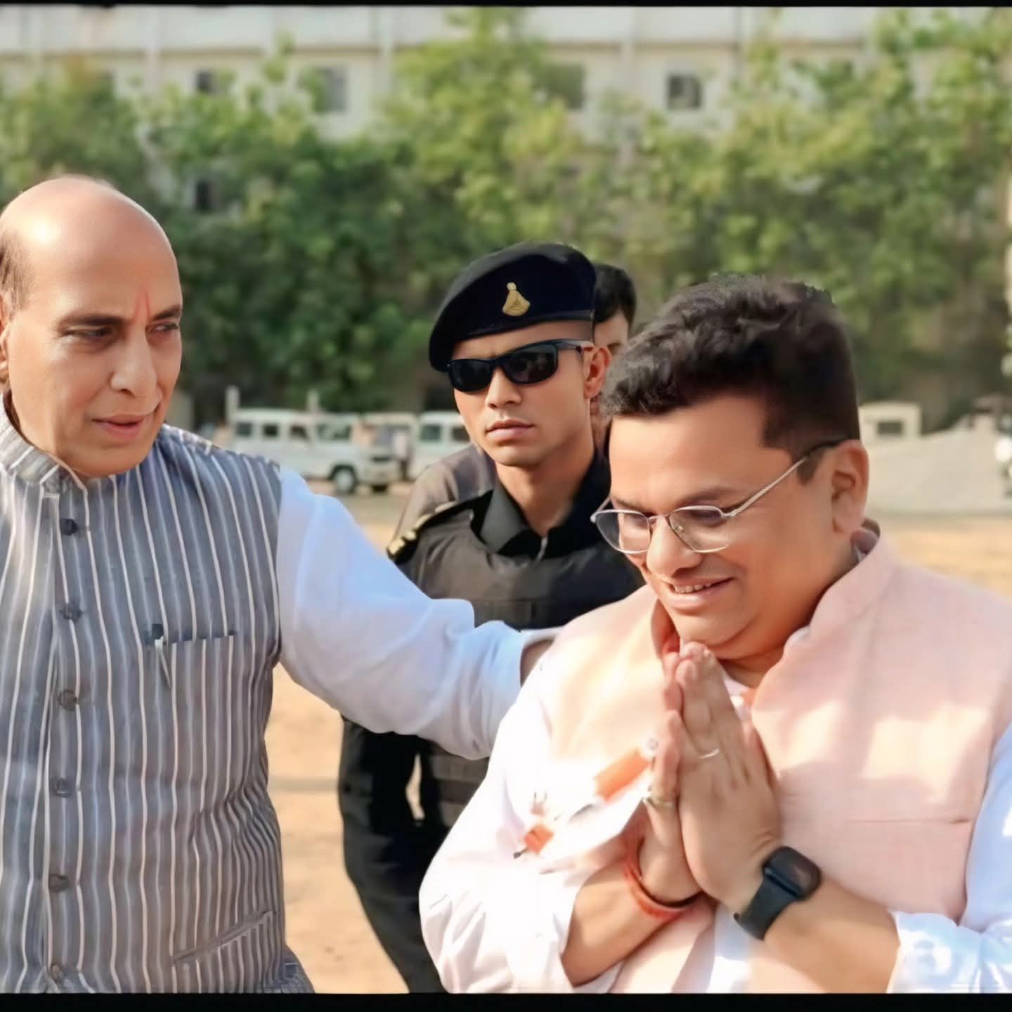बिहार की पावन धरती पर देश की सुरक्षा, स्वाभिमान और सशक्त नेतृत्व के प्रतीक माननीय रक्षा मंत्री श्री Rajnath Singh  जी का हार्दिक स्वागत