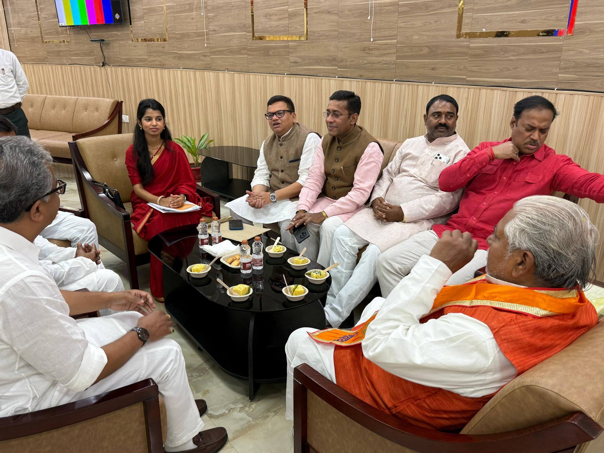 विधानसभा में सौहार्द और संवाद के यादगार क्षण